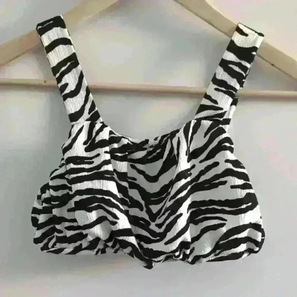 ZARA | Girl's White/Black Textured Animal Print  Cropped Top
